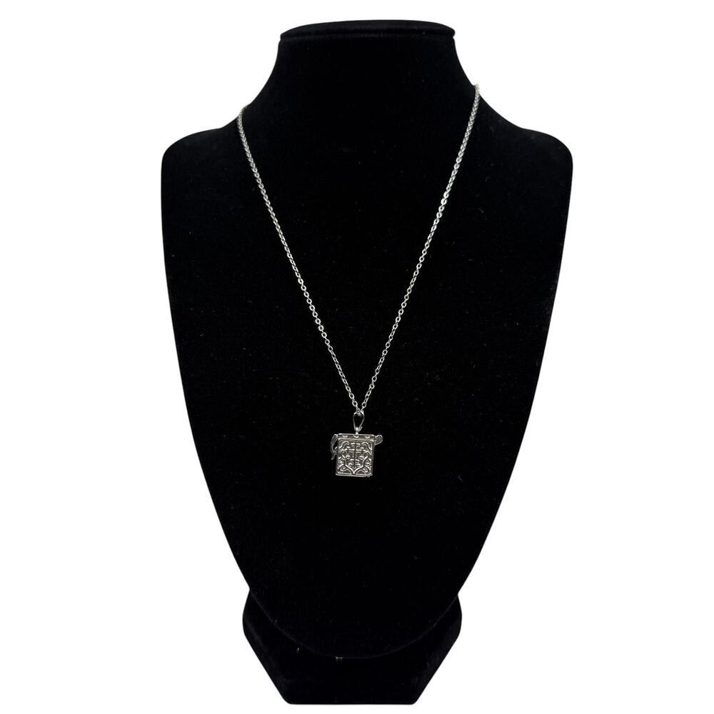Silver Tone Filigree Box Locket Pendant Necklace Opening Charm Chain Fashion